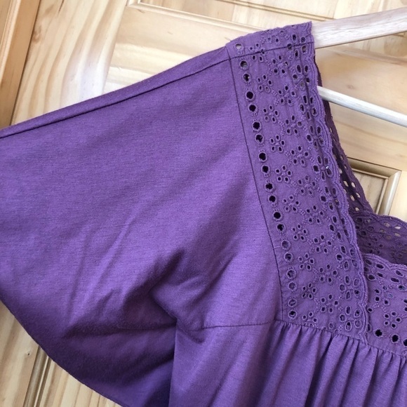 Xhilaration embroidered eyelet lace trim peasant top size large - Picture 4 of 8